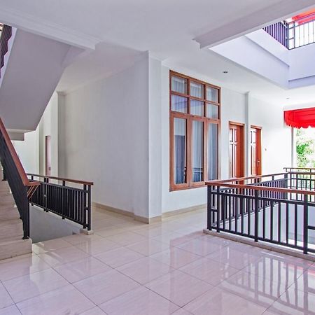 Hotel Reddoorz @ Plemburan Sleman  Exterior foto